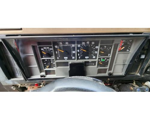  International 4900 Instrument Cluster #
