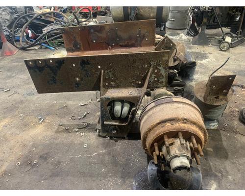 INTERNATIONAL 5600I Tag Axle