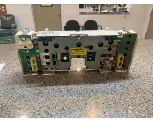 INTERNATIONAL 7100 Instrument Cluster