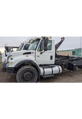 INTERNATIONAL 7300 Complete Vehicle