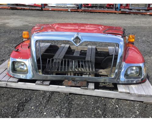2006 INTERNATIONAL 7400 Hood #