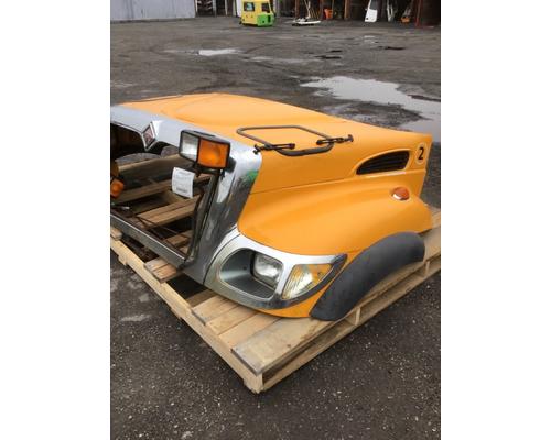 2005 INTERNATIONAL 7400 Hood #