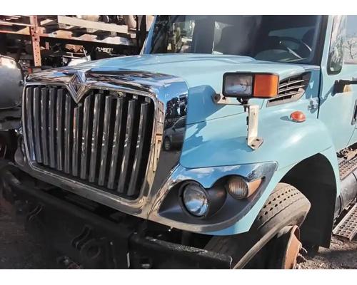  International 7400 Hood #