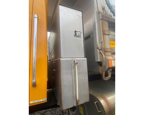 international-7400-tool-box #709214