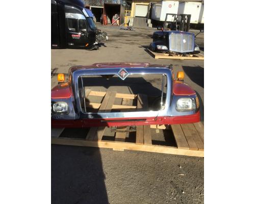 2004 INTERNATIONAL 7600 Hood #
