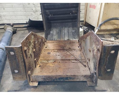 INTERNATIONAL 8100 Battery Box