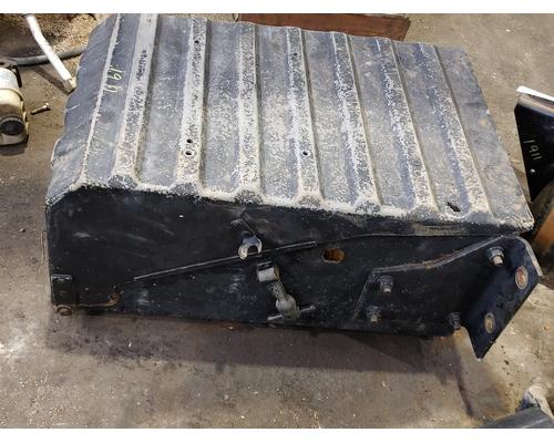 INTERNATIONAL 8100 Battery Box
