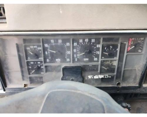  International 8100 Instrument Cluster #