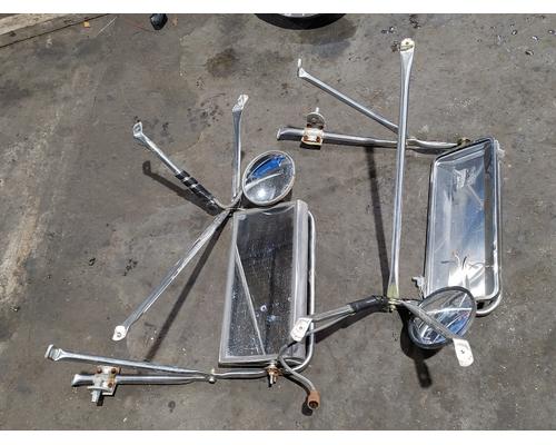INTERNATIONAL 8100 Mirror (Side View)