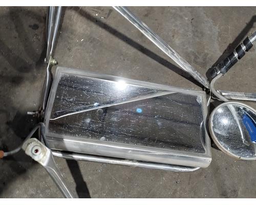 INTERNATIONAL 8100 Mirror (Side View)