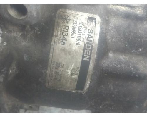 INTERNATIONAL 8600 AC Compressor