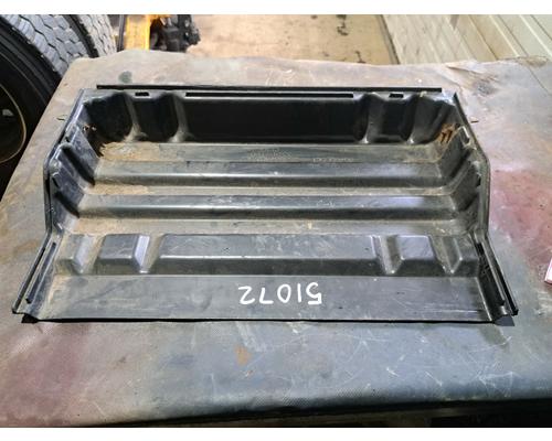 INTERNATIONAL 8600 Battery Box Cover