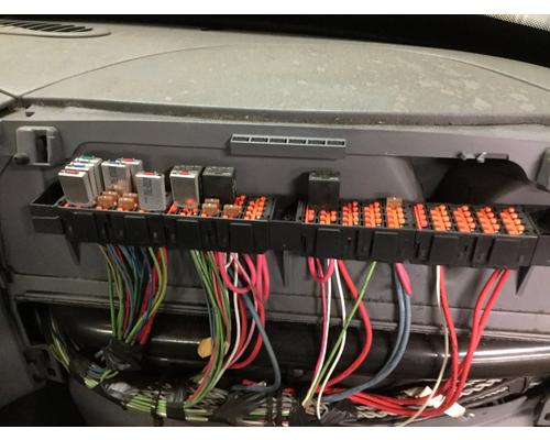 International 8600 Fuse Box In Spencer Ia 24602664