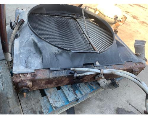 INTERNATIONAL 8600 Radiator