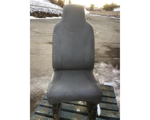 INTERNATIONAL 8600 Seat For Sale by Rydemore Heavy Duty Truck Parts