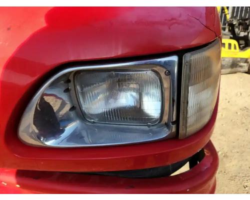 International 9100I Headlamp Assembly # International 9100I Headlamp Assembly #