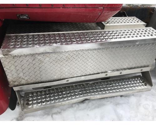  International 9200I Battery Box #