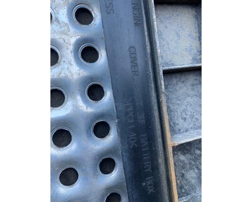 INTERNATIONAL 9200I Battery Box Cover