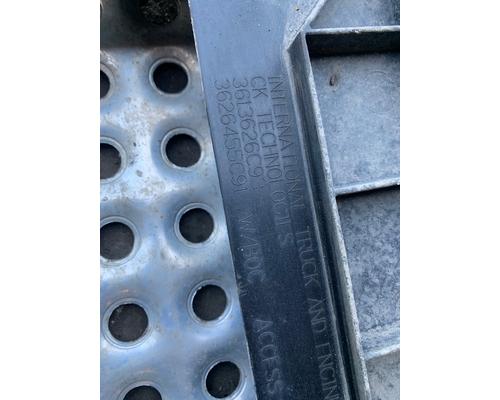 INTERNATIONAL 9200I Battery Box Cover