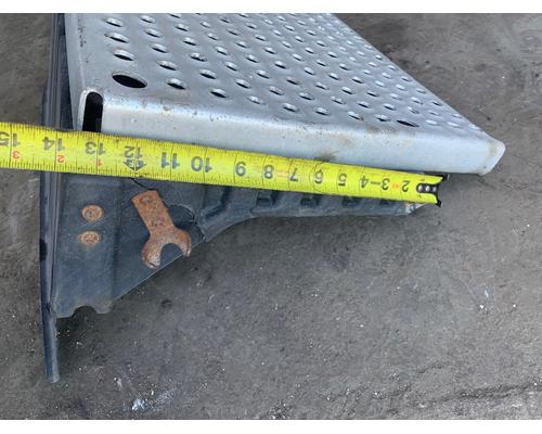 INTERNATIONAL 9200I Battery Box Cover