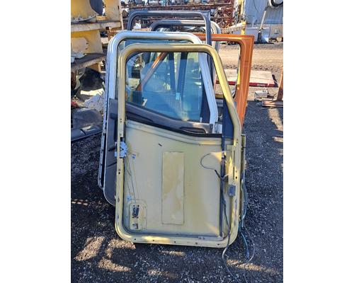 INTERNATIONAL 9200I Door Assembly, Front