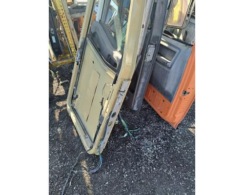 INTERNATIONAL 9200I Door Assembly, Front