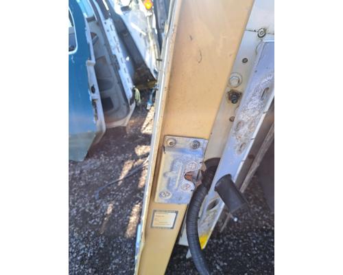 INTERNATIONAL 9200I Door Assembly, Front