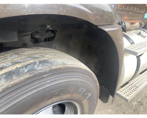  International 9200I Fender Extension #