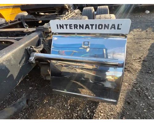 international-9200i-fender #1337352