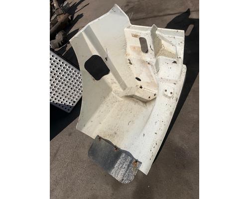 INTERNATIONAL 9200I Fender