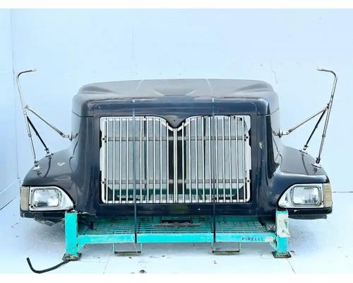  International 9200I Hood #