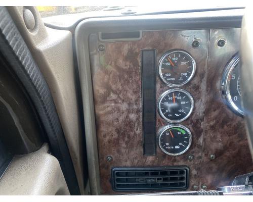  International 9200I Instrument Cluster #