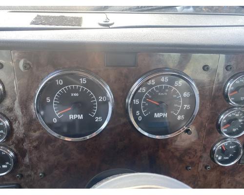  International 9200I Instrument Cluster #