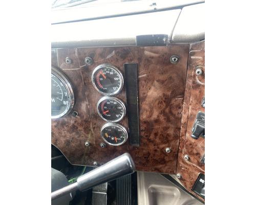  International 9200I Instrument Cluster #