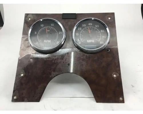  International 9200I Instrument Cluster #