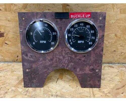  International 9200I Instrument Cluster #
