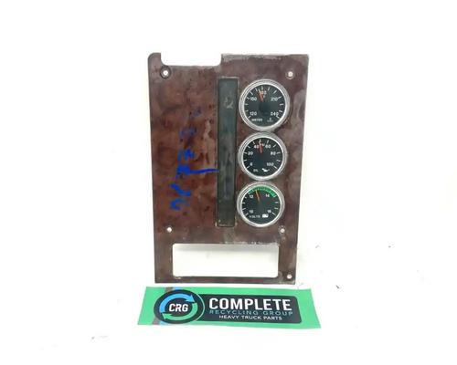  International 9200I Instrument Cluster #