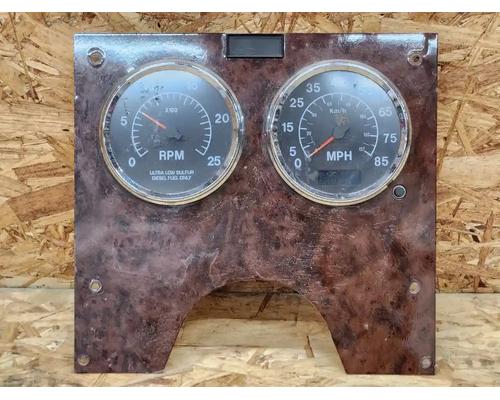  International 9200I Instrument Cluster #