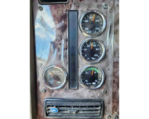  International 9200I Instrument Cluster #