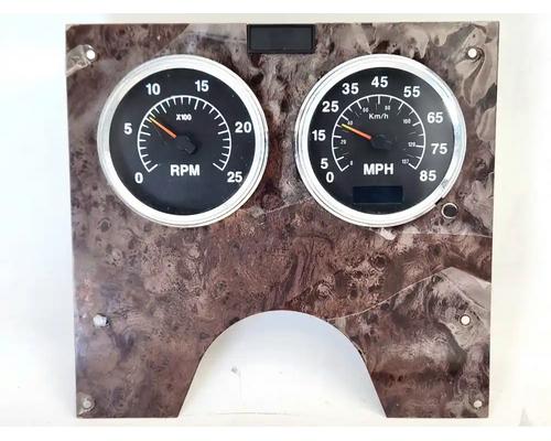  International 9200I Instrument Cluster #