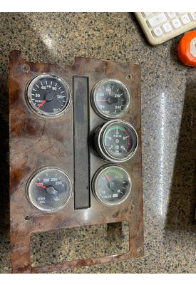 INTERNATIONAL 9200I Instrument Cluster