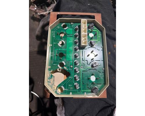 INTERNATIONAL 9200 Dash Panel