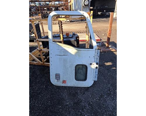 INTERNATIONAL 9200 Door Assembly, Front