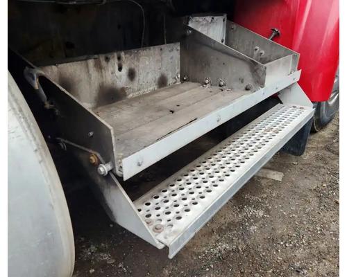 international-9400i-battery-box #1445382