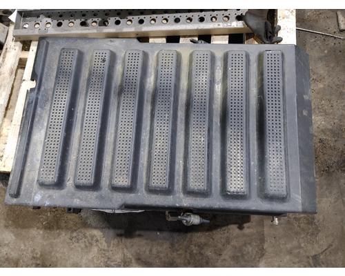 INTERNATIONAL 9400I Battery Box