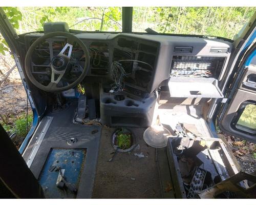 INTERNATIONAL 9400I Cab or Cab Mount