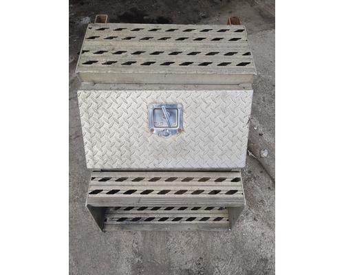 INTERNATIONAL 9400I Tool Box