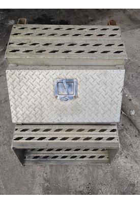 INTERNATIONAL 9400I Tool Box