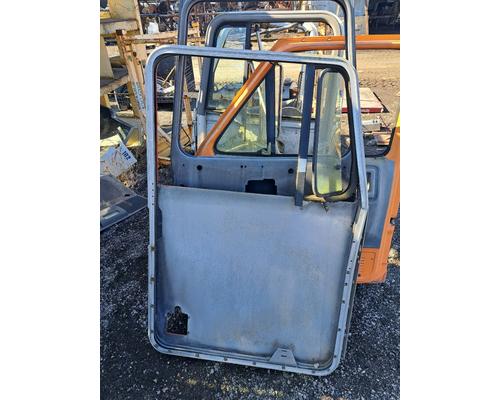 INTERNATIONAL 9400 Door Assembly, Front