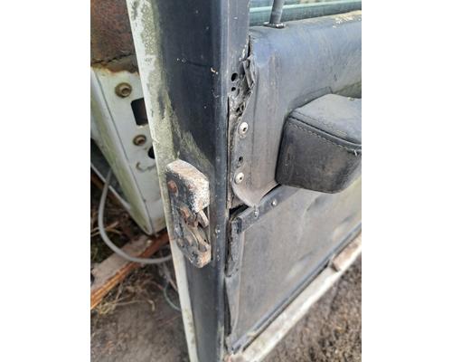 INTERNATIONAL 9700 Door Assembly, Front